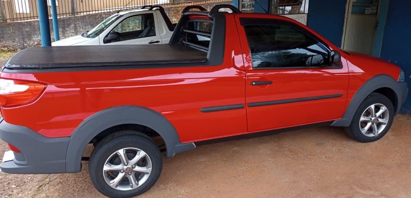 Fiat STRADA 1.4 MPI WORKING CS 8V FLEX 2P MANUAL 2014/2015 CAMINHÕES & CAMIONETAS PASSO FUNDO / Carros no Vale