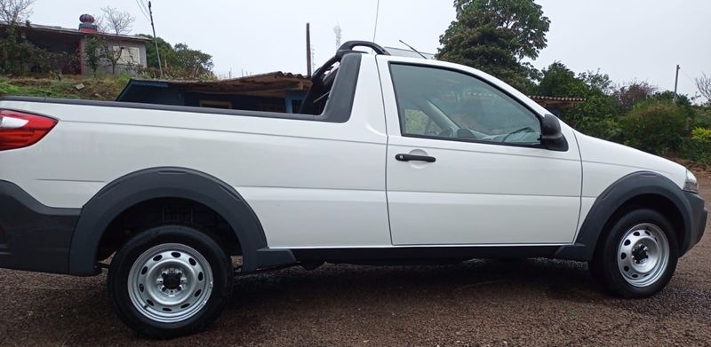 Fiat STRADA 1.4 MPI WORKING CS 8V FLEX 2P MANUAL 2014/2015 CAMINHÕES & CAMIONETAS PASSO FUNDO / Carros no Vale