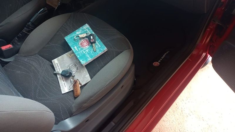 Fiat STRADA 1.4 MPI WORKING CS 8V FLEX 2P MANUAL 2014/2015 CAMINHÕES & CAMIONETAS PASSO FUNDO / Carros no Vale