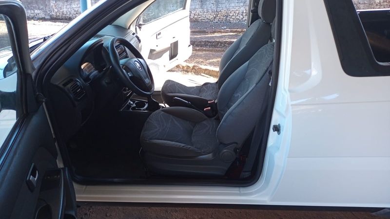 Fiat STRADA 1.4 MPI WORKING CS 8V FLEX 2P MANUAL 2014/2015 CAMINHÕES & CAMIONETAS PASSO FUNDO / Carros no Vale