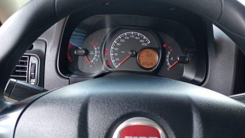 Fiat STRADA 1.4 MPI WORKING CS 8V FLEX 2P MANUAL 2014/2015 CAMINHÕES & CAMIONETAS PASSO FUNDO / Carros no Vale