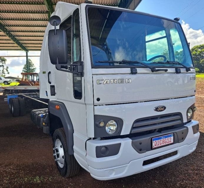 Ford Cargo 1119 Turbo 6×2 Chassi 2015/2015 CAMINHÕES & CAMIONETAS PASSO FUNDO / Carros no Vale