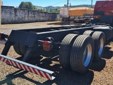 Ford Cargo 2428 E T 8×2 Chassi 2010/2011 CAMINHÕES & CAMIONETAS PASSO FUNDO / Carros no Vale