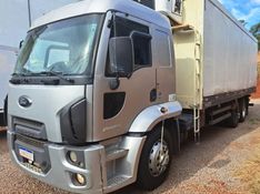 Ford Cargo 2429 E 6×2 Turbo Câmara Fria 2014/2015 CAMINHÕES & CAMIONETAS PASSO FUNDO / Carros no Vale