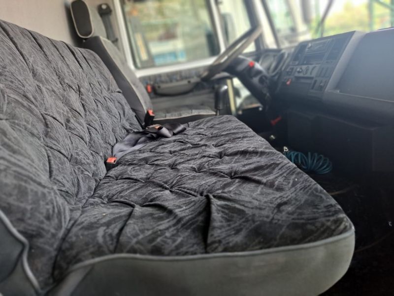 Ford Cargo 815 E Turbo Boiadeiro 2010/2010 CAMINHÕES & CAMIONETAS PASSO FUNDO / Carros no Vale Ford Cargo 815 E Turbo Boiadeiro 2010/2010 CAMINHÕES & CAMIONETAS PASSO FUNDO / Carros no Vale