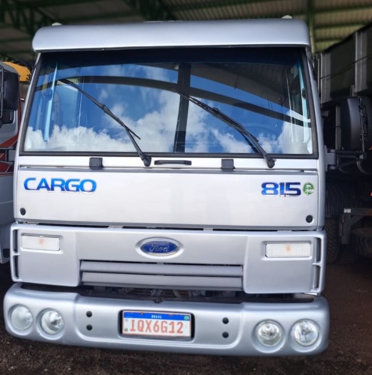 Ford Cargo 815 E Turbo Boiadeiro 2010/2010 CAMINHÕES & CAMIONETAS PASSO FUNDO / Carros no Vale Ford Cargo 815 E Turbo Boiadeiro 2010/2010 CAMINHÕES & CAMIONETAS PASSO FUNDO / Carros no Vale