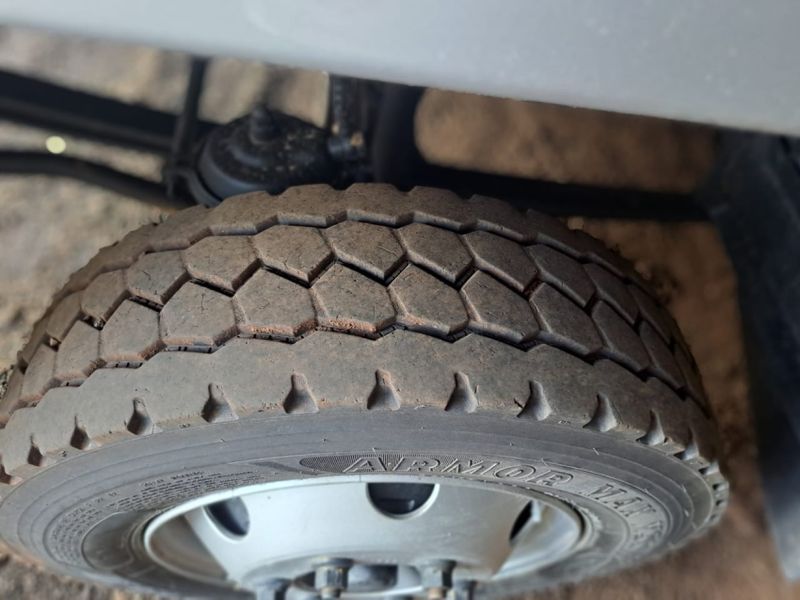 Ford Cargo 815 E Turbo Boiadeiro 2010/2010 CAMINHÕES & CAMIONETAS PASSO FUNDO / Carros no Vale Ford Cargo 815 E Turbo Boiadeiro 2010/2010 CAMINHÕES & CAMIONETAS PASSO FUNDO / Carros no Vale