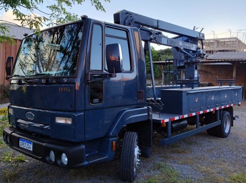 Ford Cargo 816 S Turbo Cesto Aéreo 2013/2013 CAMINHÕES & CAMIONETAS PASSO FUNDO / Carros no Vale