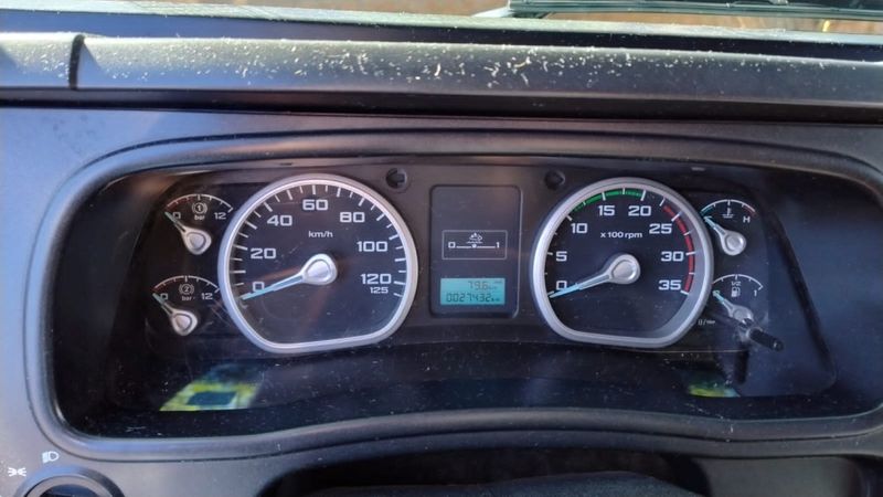 Ford Cargo 816 S Turbo Cesto Aéreo 2013/2013 CAMINHÕES & CAMIONETAS PASSO FUNDO / Carros no Vale