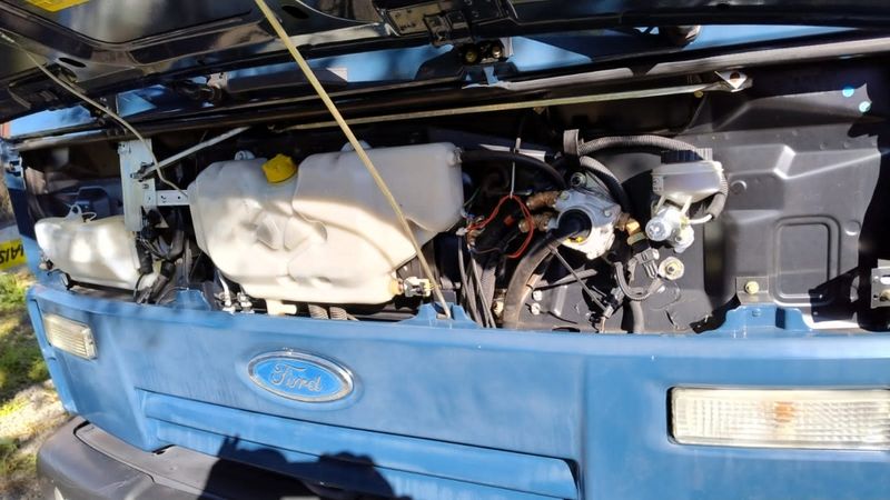 Ford Cargo 816 S Turbo Cesto Aéreo 2013/2013 CAMINHÕES & CAMIONETAS PASSO FUNDO / Carros no Vale