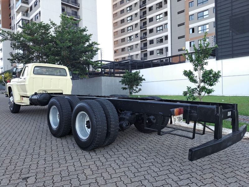 Ford F-22000 F 22 000 6×4 Reduzido 1982/1982 CAMINHÕES & CAMIONETAS PASSO FUNDO / Carros no Vale