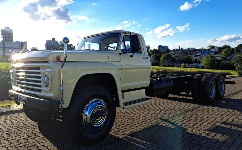 Ford F-22000 F 22 000 6×4 Reduzido 1982/1982 CAMINHÕES & CAMIONETAS PASSO FUNDO / Carros no Vale