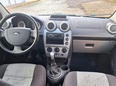 Ford FIESTA 1.0 MPI HATCH 8V FLEX 4P MANUAL 2009/2010 CAMINHÕES & CAMIONETAS PASSO FUNDO / Carros no Vale