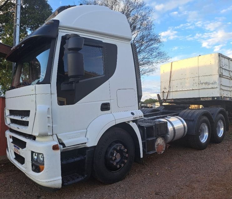 Iveco Stralis NR 570-S41T 3-Eixos 2010/2010 CAMINHÕES & CAMIONETAS PASSO FUNDO / Carros no Vale