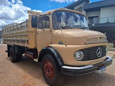 Mercedes-Benz 1113 L-1113 4×2 Graneleiro 1981/1981 CAMINHÕES & CAMIONETAS PASSO FUNDO / Carros no Vale