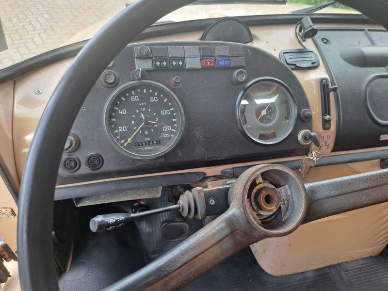 Mercedes-Benz 1113 L-1113 4×2 Graneleiro 1981/1981 CAMINHÕES & CAMIONETAS PASSO FUNDO / Carros no Vale Mercedes-Benz 1113 L-1113 4×2 Graneleiro 1981/1981 CAMINHÕES & CAMIONETAS PASSO FUNDO / Carros no Vale