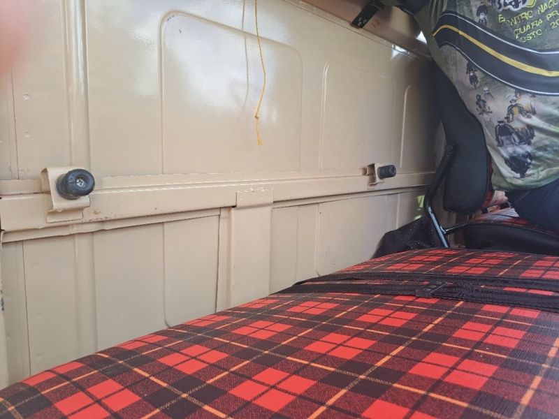 Mercedes-Benz 1113 L-1113 4×2 Graneleiro 1981/1981 CAMINHÕES & CAMIONETAS PASSO FUNDO / Carros no Vale Mercedes-Benz 1113 L-1113 4×2 Graneleiro 1981/1981 CAMINHÕES & CAMIONETAS PASSO FUNDO / Carros no Vale