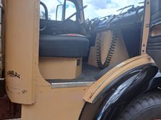 Mercedes-Benz 1113 L-1113 4×2 Graneleiro 1981/1981 CAMINHÕES & CAMIONETAS PASSO FUNDO / Carros no Vale