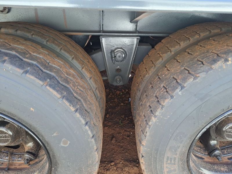 Noma Semi Reboque SEMI-REBOQUE BASCULANTE NOMA 2005/2005 CAMINHÕES & CAMIONETAS PASSO FUNDO / Carros no Vale