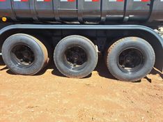 Noma Semi Reboque SEMI-REBOQUE BASCULANTE NOMA 2005/2005 CAMINHÕES & CAMIONETAS PASSO FUNDO / Carros no Vale