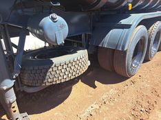 Noma Semi Reboque SEMI-REBOQUE BASCULANTE NOMA 2005/2005 CAMINHÕES & CAMIONETAS PASSO FUNDO / Carros no Vale