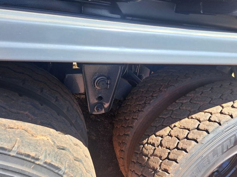 Noma Semi Reboque SEMI-REBOQUE BASCULANTE NOMA 2005/2005 CAMINHÕES & CAMIONETAS PASSO FUNDO / Carros no Vale