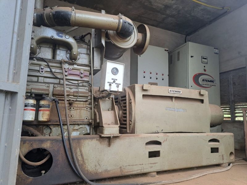 Outros Outros Grupo Gerador Stema 210 KVA Scania 320 2014/2014 CAMINHÕES & CAMIONETAS PASSO FUNDO / Carros no Vale