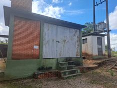 Outros Outros Grupo Gerador Stema 210 KVA Scania 320 1998/1998 CAMINHÕES & CAMIONETAS PASSO FUNDO / Carros no Vale