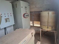 Outros Outros Grupo Gerador Stema 210 KVA Scania 320 1998/1998 CAMINHÕES & CAMIONETAS PASSO FUNDO / Carros no Vale