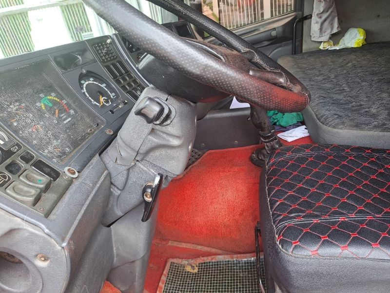 Scania G 360 R-124 GA 360 6×2 NZ + Guerra 04 2004/2004 CAMINHÕES & CAMIONETAS PASSO FUNDO / Carros no Vale