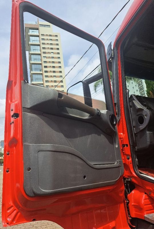 Scania G 360 R-124 GA 360 6×2 NZ + Guerra 04 2004/2004 CAMINHÕES & CAMIONETAS PASSO FUNDO / Carros no Vale