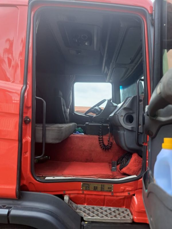 Scania G 360 R-124 GA 360 6×2 NZ + Guerra 04 2004/2004 CAMINHÕES & CAMIONETAS PASSO FUNDO / Carros no Vale