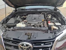 Toyota HILUX SW4 2.8 D-4D TURBO DIESEL SRX 4X4 AUTOMÁTICO 2021/2021 CAMINHÕES & CAMIONETAS PASSO FUNDO / Carros no Vale