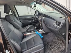 Toyota HILUX SW4 2.8 D-4D TURBO DIESEL SRX 4X4 AUTOMÁTICO 2021/2021 CAMINHÕES & CAMIONETAS PASSO FUNDO / Carros no Vale