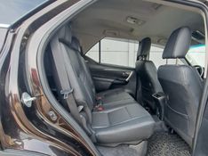 Toyota HILUX SW4 2.8 D-4D TURBO DIESEL SRX 4X4 AUTOMÁTICO 2021/2021 CAMINHÕES & CAMIONETAS PASSO FUNDO / Carros no Vale