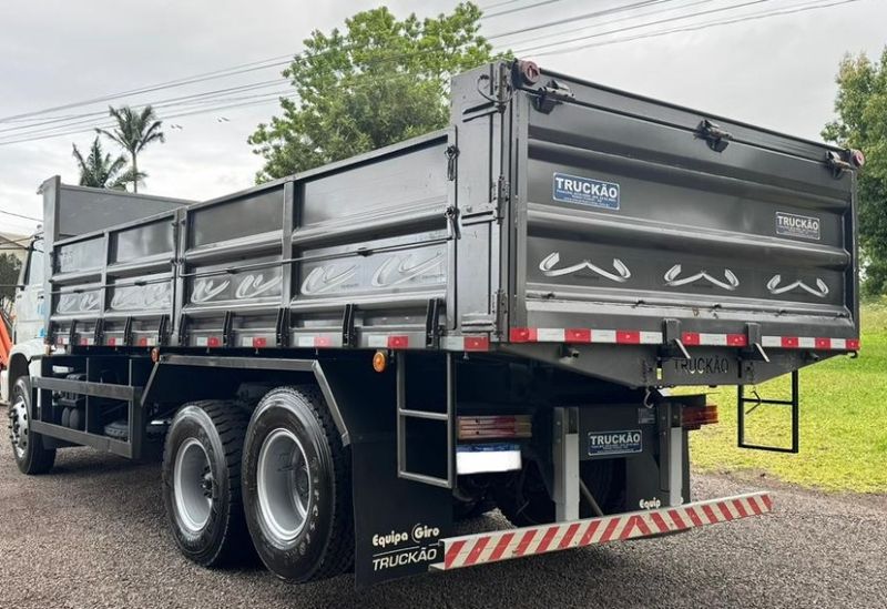Volkswagen 16170 16-170 BT 3-Eixos Caçamba 1997/1997 CAMINHÕES & CAMIONETAS PASSO FUNDO / Carros no Vale