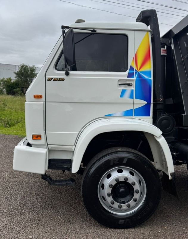 Volkswagen 16170 16-170 BT 3-Eixos Caçamba 1997/1997 CAMINHÕES & CAMIONETAS PASSO FUNDO / Carros no Vale