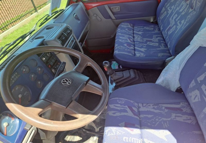 Volkswagen 24220 VW 24-220 Worker T 3-Eixos 2010/2011 CAMINHÕES & CAMIONETAS PASSO FUNDO / Carros no Vale