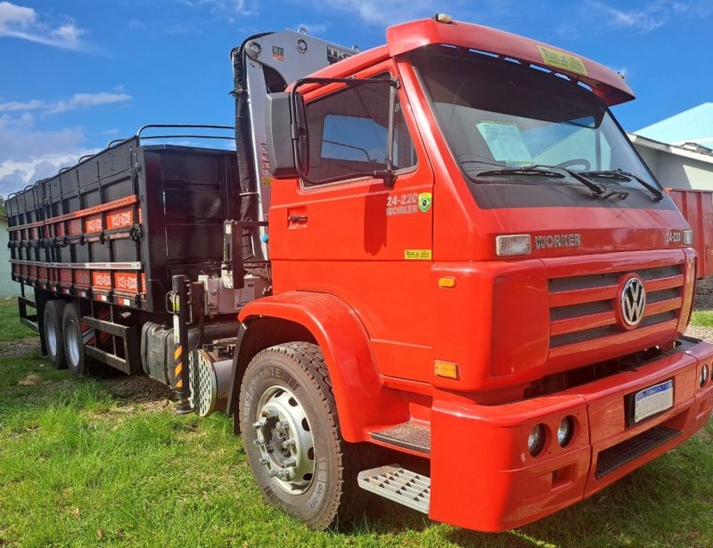 Volkswagen 24220 VW 24-220 Worker T 3-Eixos 2010/2011 CAMINHÕES & CAMIONETAS PASSO FUNDO / Carros no Vale