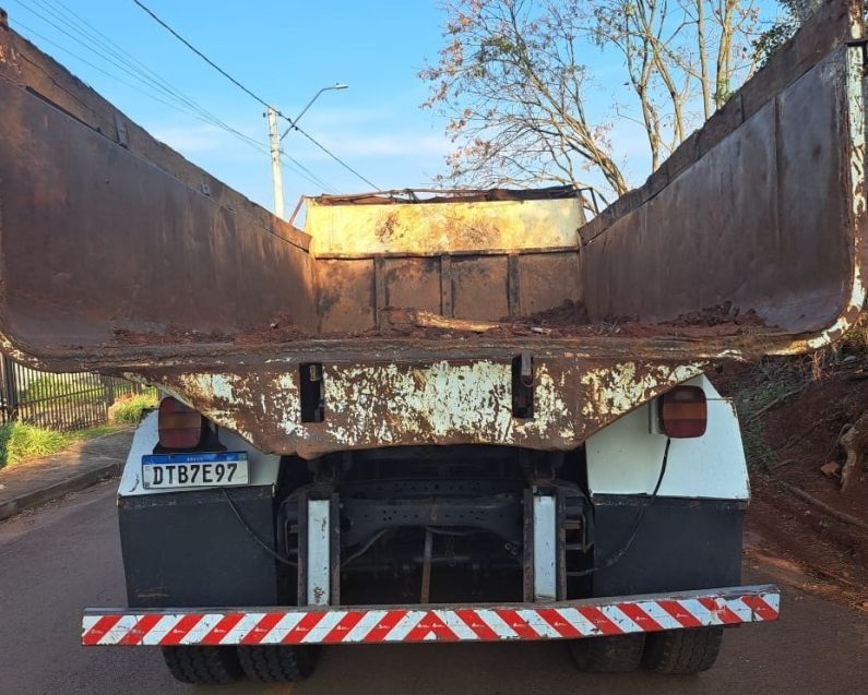 Volkswagen 24220 VW 24-220 Worker T 3-Eixos Caçamba 2007/2007 CAMINHÕES & CAMIONETAS PASSO FUNDO / Carros no Vale