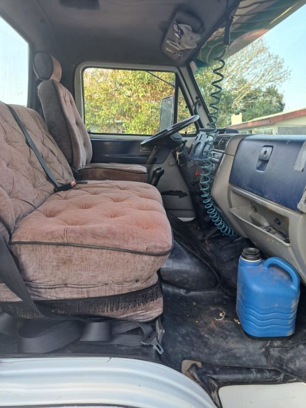 Volkswagen 24220 VW 24-220 Worker T 3-Eixos Caçamba 2007/2007 CAMINHÕES & CAMIONETAS PASSO FUNDO / Carros no Vale