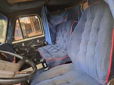 Volvo N10 280 N-10 280 TURBO-II H 4×2 + Caçamba 1988/1988 CAMINHÕES & CAMIONETAS PASSO FUNDO / Carros no Vale