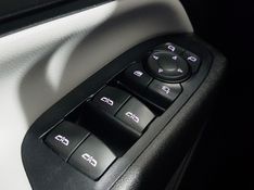 Chevrolet EQUINOX 2.0 16V TURBO GASOLINA PREMIER AWD AUTOMÁTICO 2018/2018 ADVANT AUTOMÓVEIS CAXIAS DO SUL / Carros no Vale