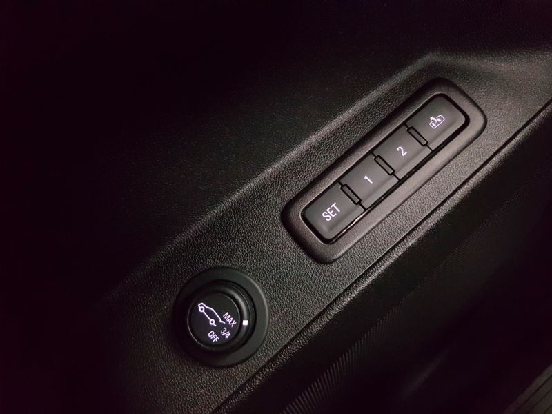 Chevrolet EQUINOX 2.0 16V TURBO GASOLINA PREMIER AWD AUTOMÁTICO 2018/2019 ADVANT AUTOMÓVEIS CAXIAS DO SUL / Carros no Vale Chevrolet EQUINOX 2.0 16V TURBO GASOLINA PREMIER AWD AUTOMÁTICO 2018/2019 ADVANT AUTOMÓVEIS CAXIAS DO SUL / Carros no Vale