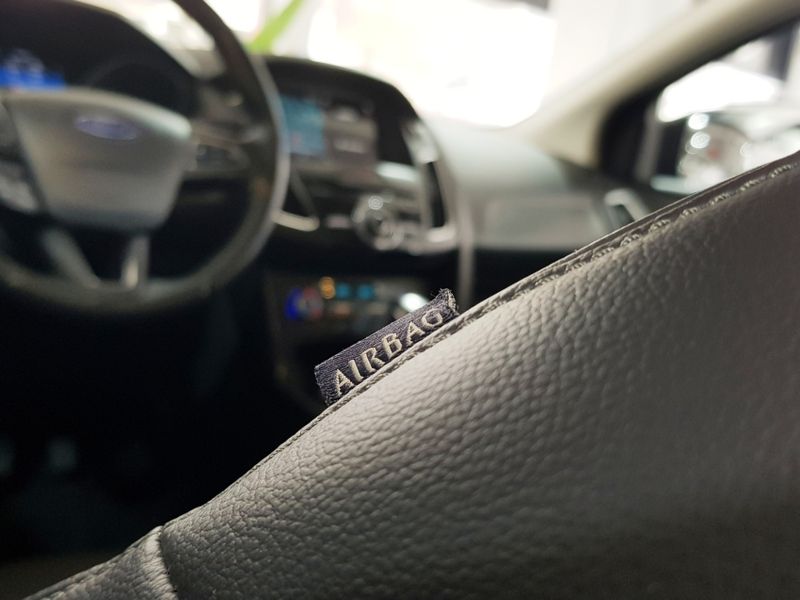 Ford FOCUS 2.0 TITANIUM 16V FLEX 4P POWERSHIFT 2016/2017 ADVANT AUTOMÓVEIS CAXIAS DO SUL / Carros no Vale