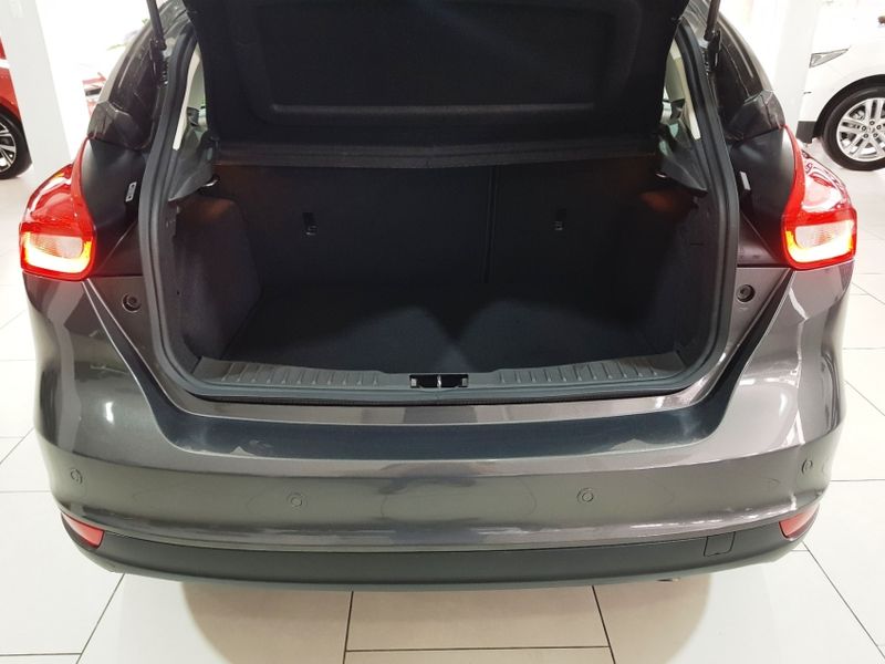 Ford FOCUS 2.0 TITANIUM 16V FLEX 4P POWERSHIFT 2016/2017 ADVANT AUTOMÓVEIS CAXIAS DO SUL / Carros no Vale