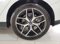 Ford FOCUS 2.0 TITANIUM PLUS 16V FLEX 4P POWERSHIFT 2016/2016 ADVANT AUTOMÓVEIS CAXIAS DO SUL / Carros no Vale