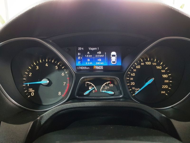 Ford FOCUS 2.0 TITANIUM PLUS 16V FLEX 4P POWERSHIFT 2016/2016 ADVANT AUTOMÓVEIS CAXIAS DO SUL / Carros no Vale Ford FOCUS 2.0 TITANIUM PLUS 16V FLEX 4P POWERSHIFT 2016/2016 ADVANT AUTOMÓVEIS CAXIAS DO SUL / Carros no Vale