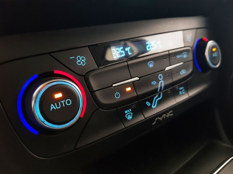 Ford FOCUS 2.0 TITANIUM PLUS 16V FLEX 4P POWERSHIFT 2016/2016 ADVANT AUTOMÓVEIS CAXIAS DO SUL / Carros no Vale Ford FOCUS 2.0 TITANIUM PLUS 16V FLEX 4P POWERSHIFT 2016/2016 ADVANT AUTOMÓVEIS CAXIAS DO SUL / Carros no Vale