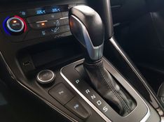 Ford FOCUS 2.0 TITANIUM PLUS 16V FLEX 4P POWERSHIFT 2016/2016 ADVANT AUTOMÓVEIS CAXIAS DO SUL / Carros no Vale